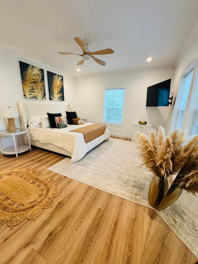 Building Photo - 48 4th St