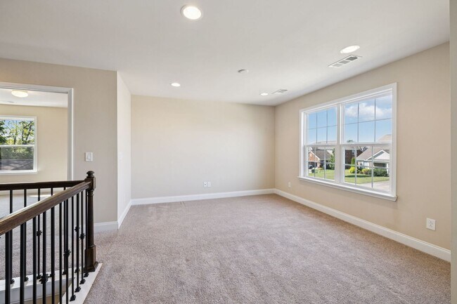 Building Photo - Sparkling clean 4 bedroom home in Spring H...