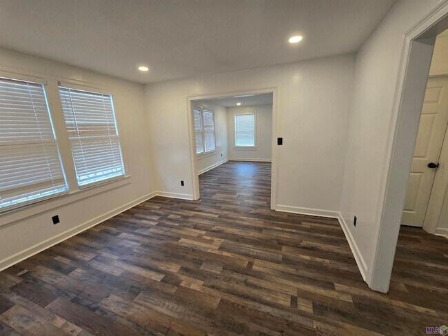 Building Photo - 2145 N 38th St