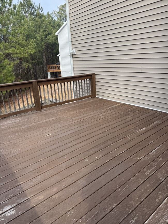 Building Photo - 617 Rockland Dr