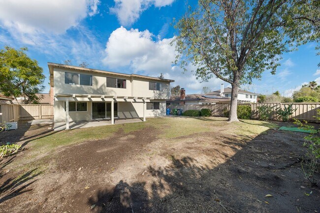 Building Photo - Beautiful Westlake First Neighborhood Family Home w/ Large Backyard with Panoramic Mtn Views