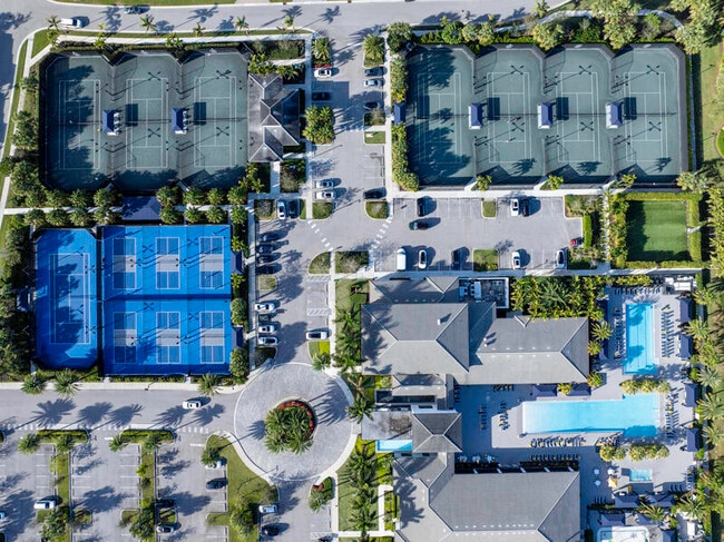 Building Photo - 17081 Five Waters Ave