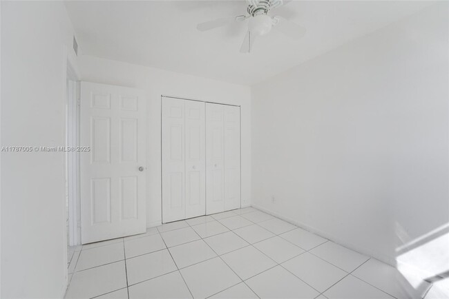 Building Photo - 8620 N Sherman Cir