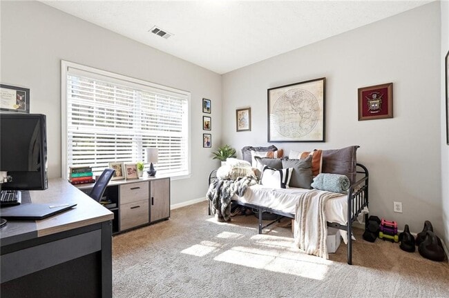 Building Photo - 410 Lantern Ln