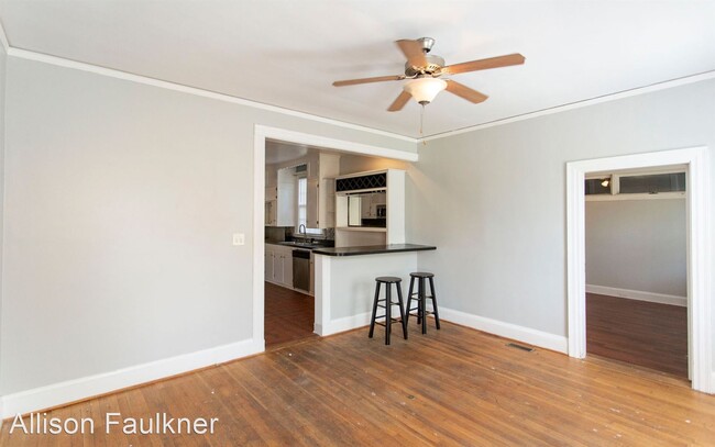 Building Photo - 4 br, 3.5 bath House - 1303 E. Fifth St