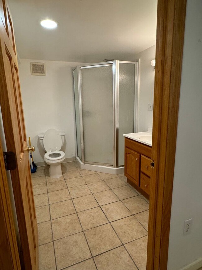 Building Photo - 849 E University Ave