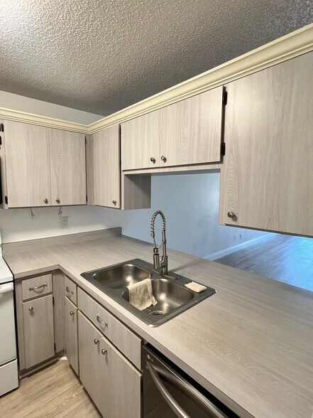 Building Photo - 39132 Co Rd 54