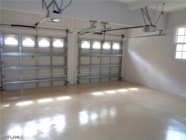 Building Photo - 575 El Camino Real