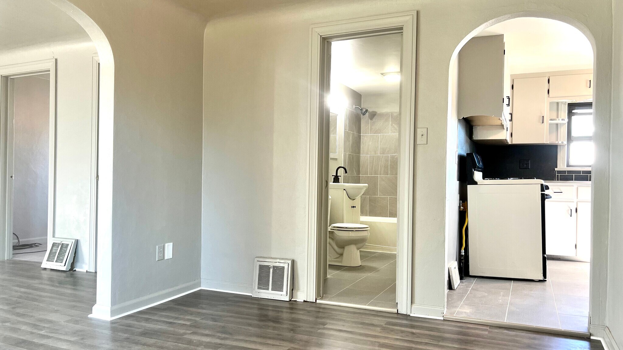 Dining Rm - 420 Taylor St