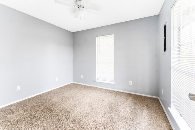 Building Photo - 514 Frazier St