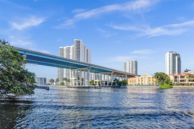 Building Photo - 19390 Collins Ave