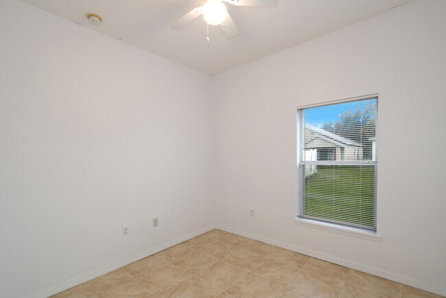 Building Photo - 4306 Hidden Meadow Dr