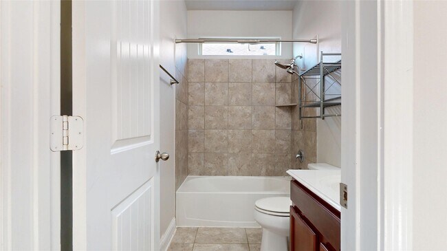 Building Photo - 2135 Llerena Ln