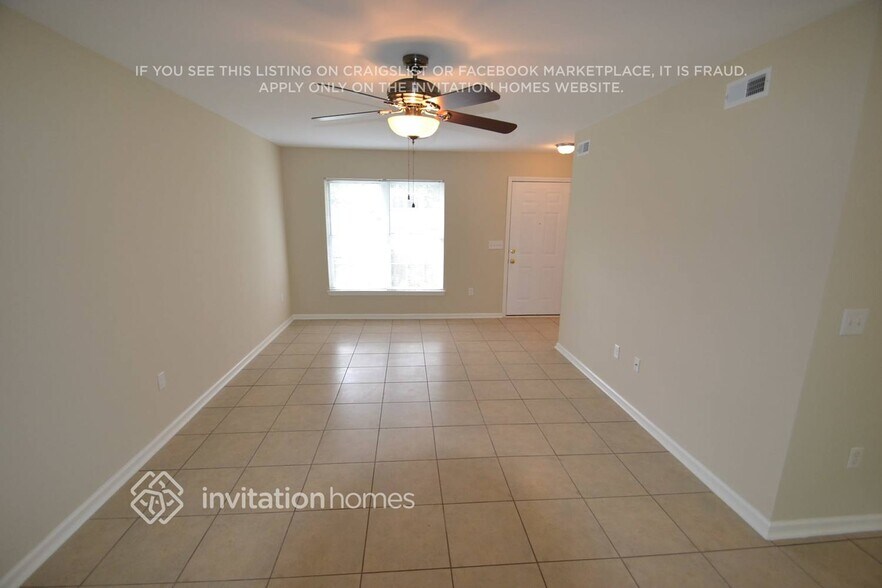 Building Photo - 2326 Lomax Ct SE
