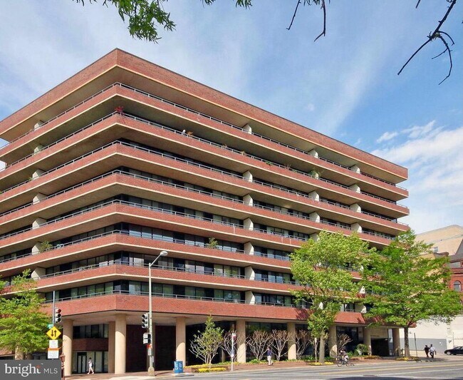 Building Photo - 2555 Pennsylvania Ave NW