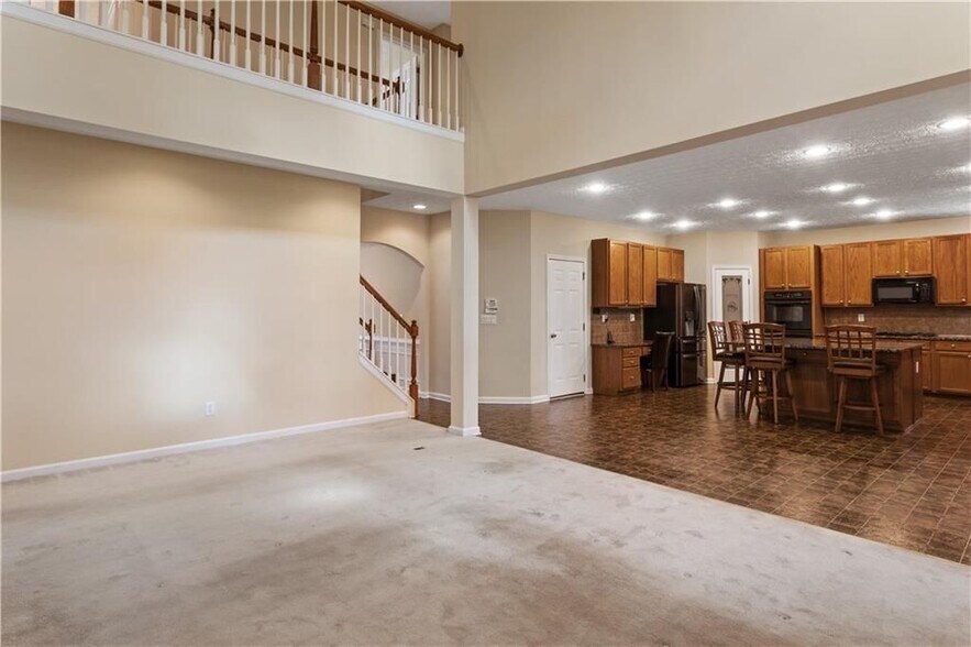 Building Photo - 130 S Links Dr