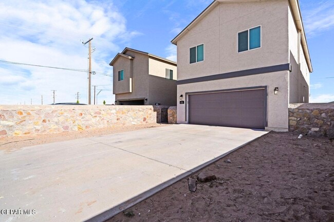 Building Photo - 14963 Pebble Hills Blvd