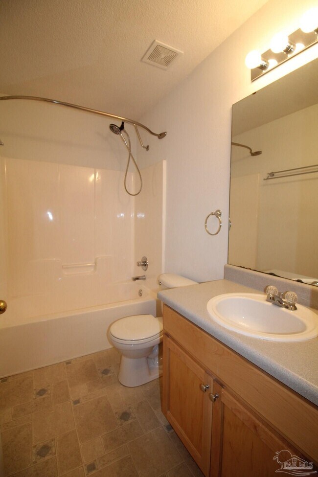 Building Photo - 10319 Wailuku Dr