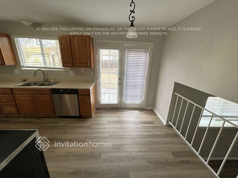 Building Photo - 4445 E 93rd Dr