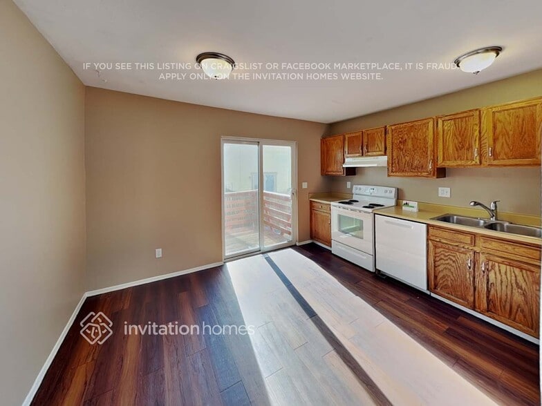 Building Photo - 17681 E Loyola Dr