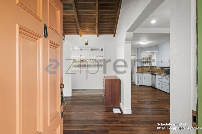 Building Photo - 3606 Barrett Ave