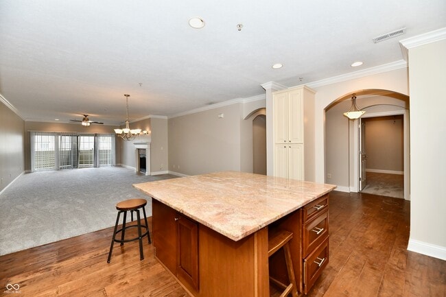 Building Photo - 8555 One W Dr