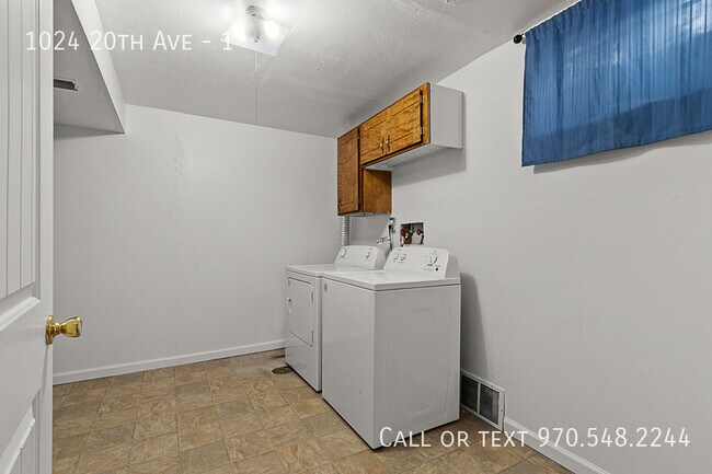 Building Photo - 1024 20th Ave