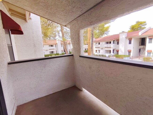 Building Photo - 6663 W Tropicana Ave