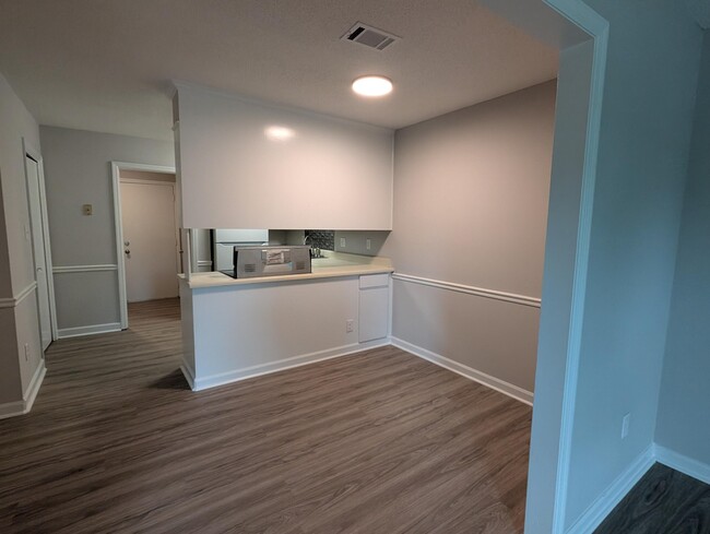 Building Photo - 433 Evans Mill Dr