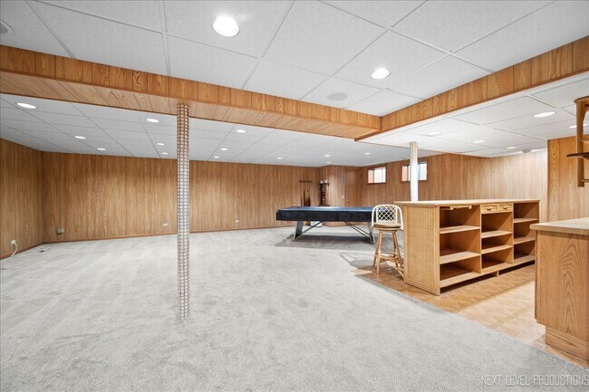 Building Photo - 805 Thornwood Dr