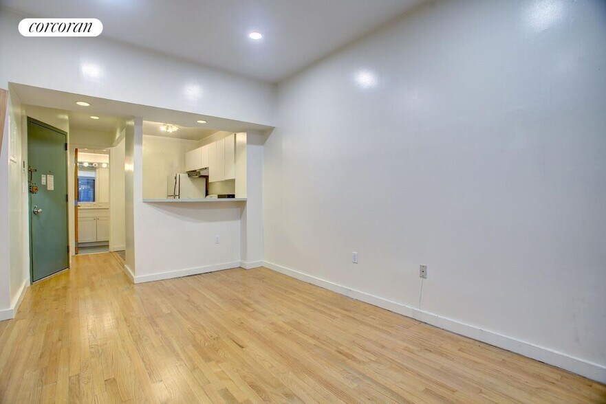 Building Photo - 423 Amsterdam Ave