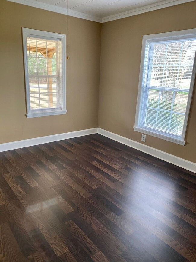 Building Photo - Amazing property! Dreamy wraparound porch! Immaculate & Completely Updated! 3 Bedrooms/2 Baths!