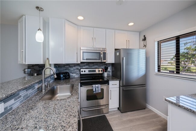 Building Photo - 4790 S Cleveland Ave