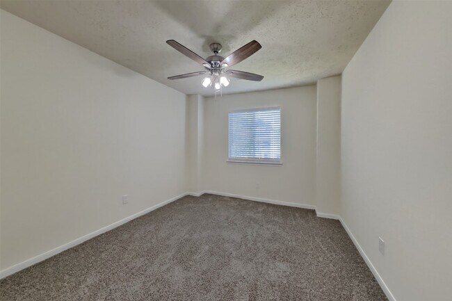 Building Photo - 3746 Havenmoor Pl