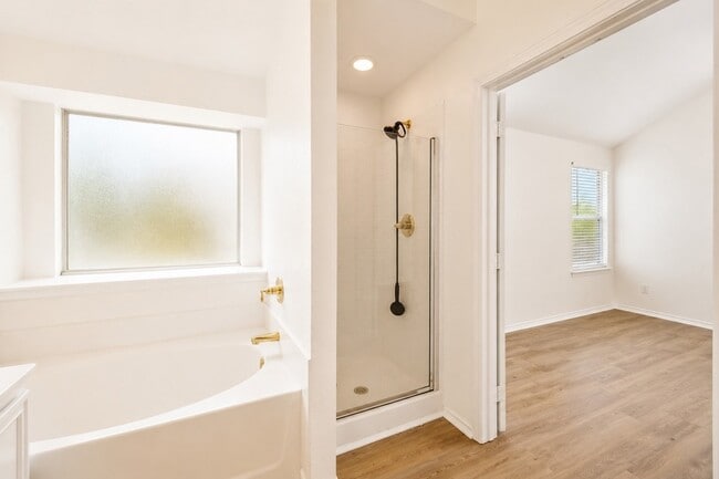 Building Photo - 1040 Castille Dr