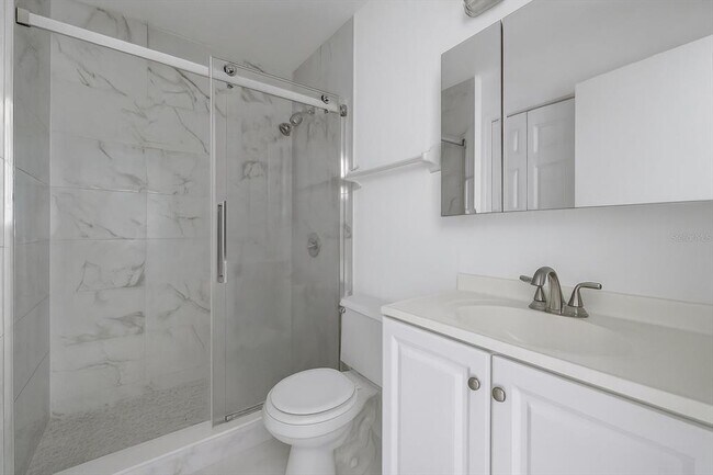 Building Photo - 5440 S MacDill Ave