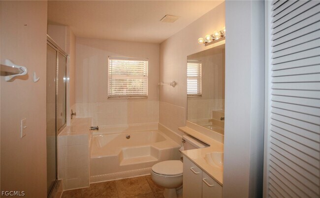 Building Photo - 732 Woodshire Ln