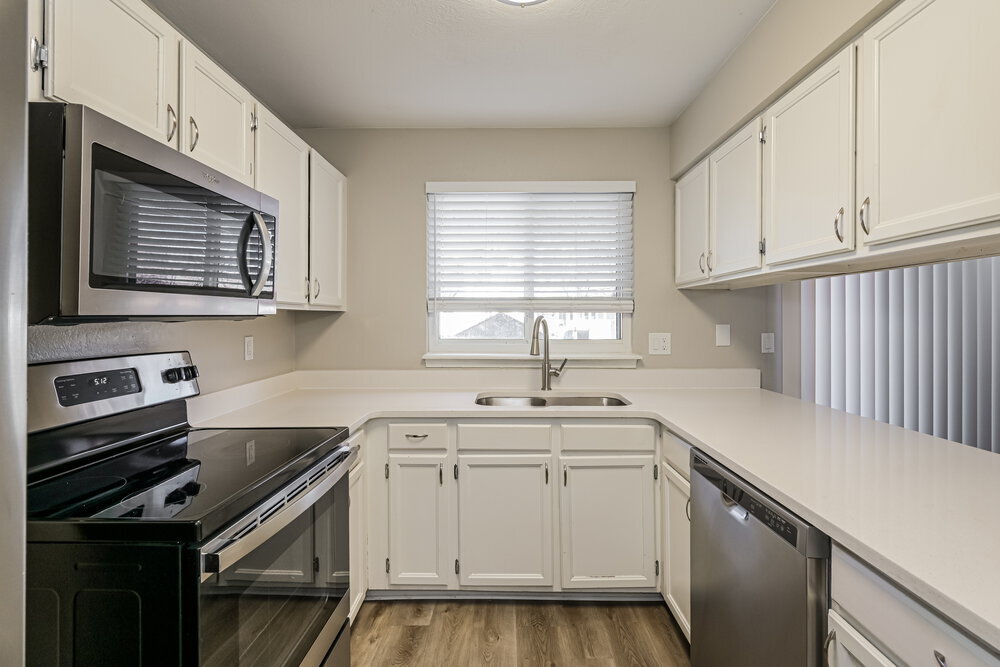 Building Photo - 17704 E Bellewood Dr