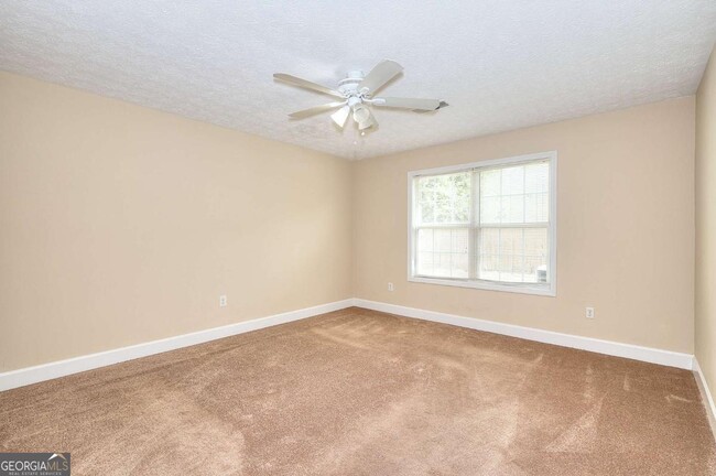 Building Photo - 453 Tara Commons Cir
