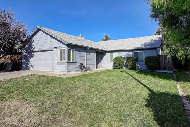 Building Photo - Updated 3 Bedroom Home on Quiet Court with Covered Patio