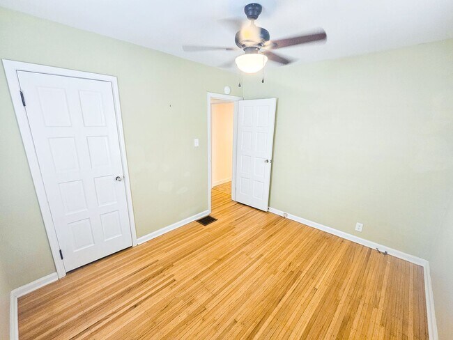 Building Photo - 5352 Crittenden Ave