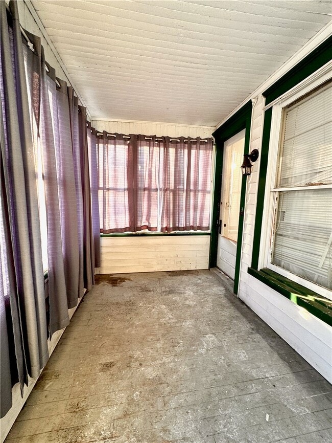 Building Photo - 49 Spruce St