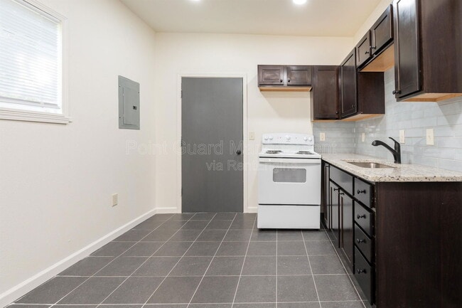 Building Photo - 169 S Belmont St