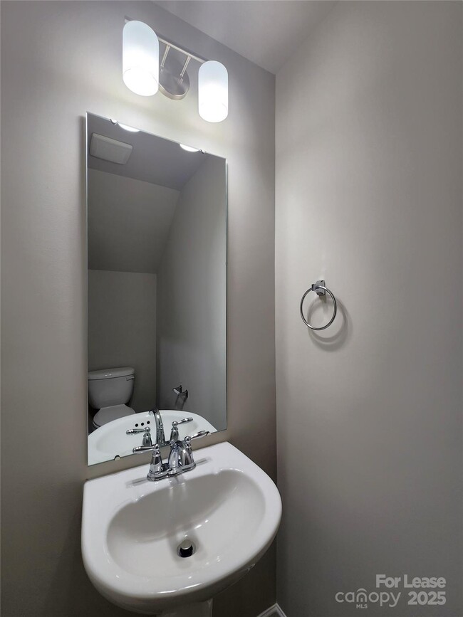 Building Photo - 12530 Susanna Dr