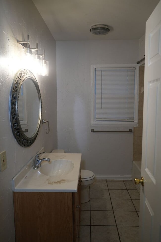 Building Photo - 2314 29th St