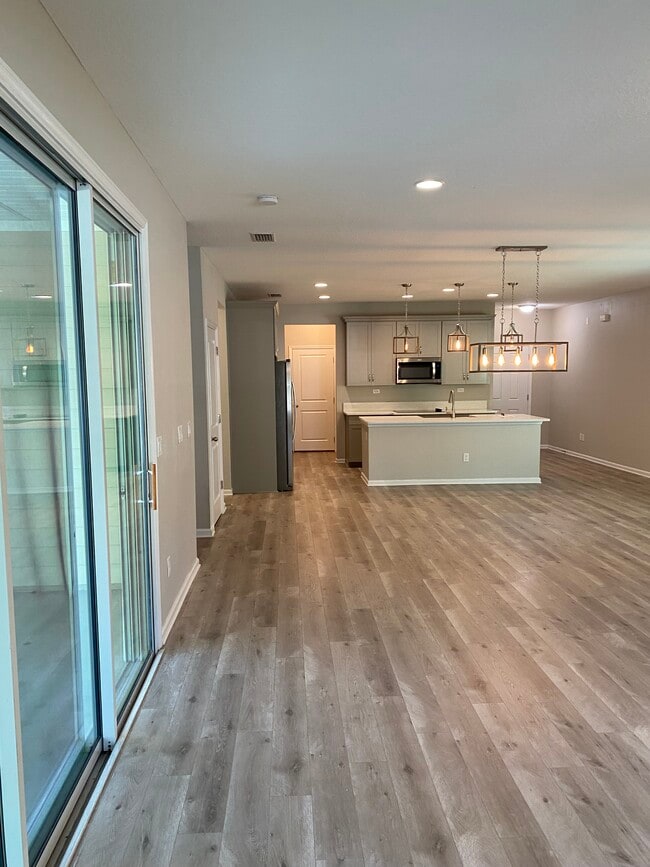 Building Photo - 2175 Eagle Talon Cir