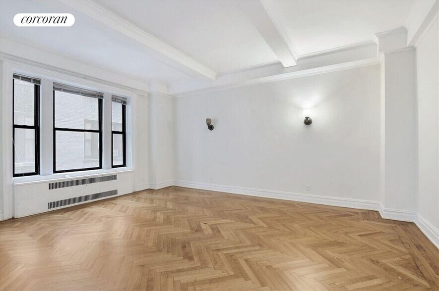 Primary Photo - 525 W End Ave