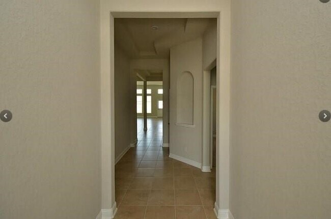 Building Photo - 16911 Lady Bird Lake Ct