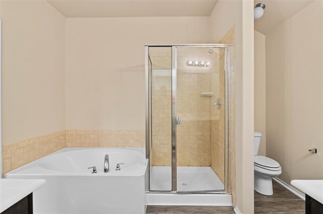 Building Photo - 1313 Honeywood Ln