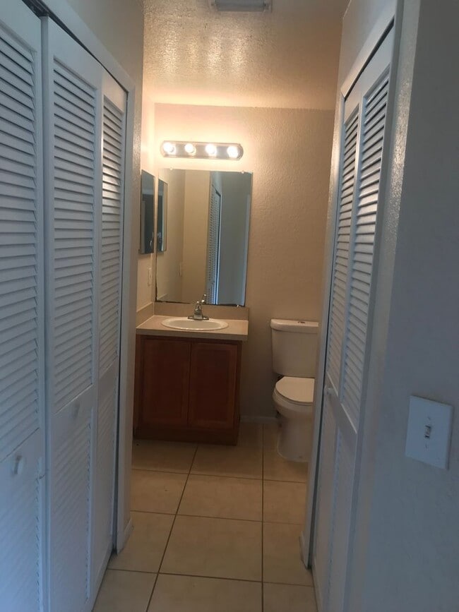 Building Photo - 7709SBD(50)